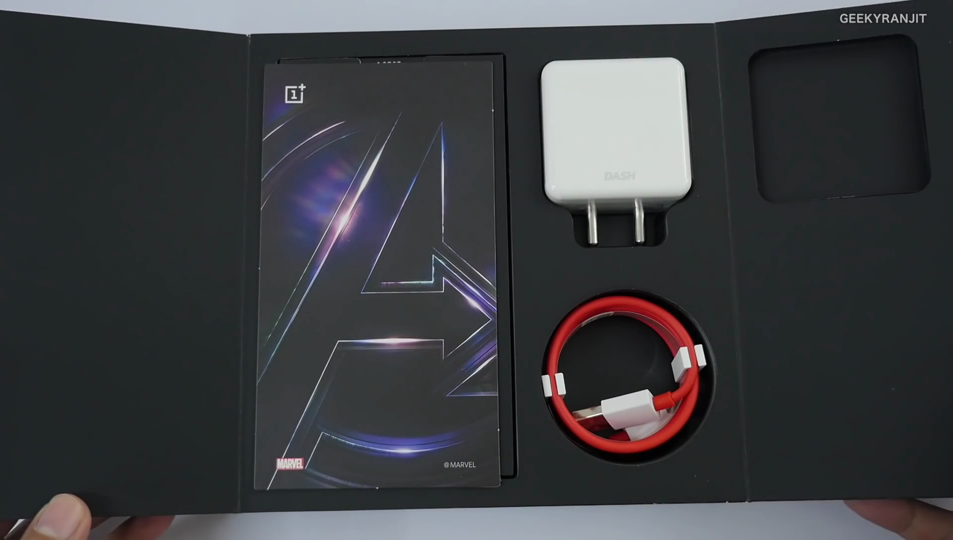Sforum - Trang thông tin công nghệ mới nhất Sforum-OnePlus-6-Avengers_00663 Mở hộp OnePlus 6 phiên bản đặc biệt Avengers Infinity War, giá 15.07 triệu đồng Sforum - Trang thông tin công nghệ mới nhất Sforum-OnePlus-6-Avengers_00663 Mở hộp OnePlus 6 phiên bản đặc biệt Avengers Infinity War, giá 15.07 triệu đồng