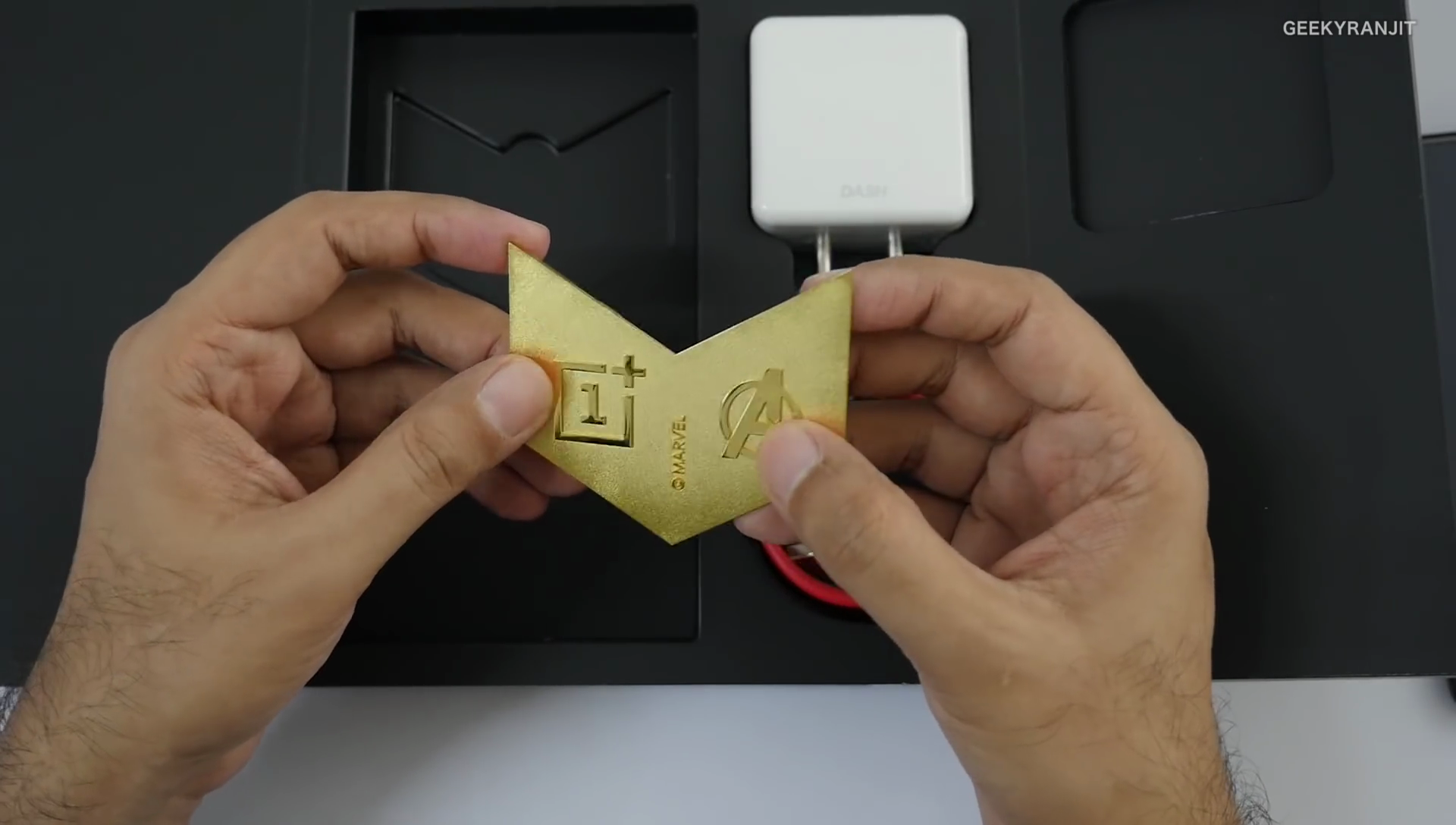 Sforum - Trang thông tin công nghệ mới nhất Sforum-OnePlus-6-Avengers_01070 Mở hộp OnePlus 6 phiên bản đặc biệt Avengers Infinity War, giá 15.07 triệu đồng Sforum - Trang thông tin công nghệ mới nhất Sforum-OnePlus-6-Avengers_01070 Mở hộp OnePlus 6 phiên bản đặc biệt Avengers Infinity War, giá 15.07 triệu đồng