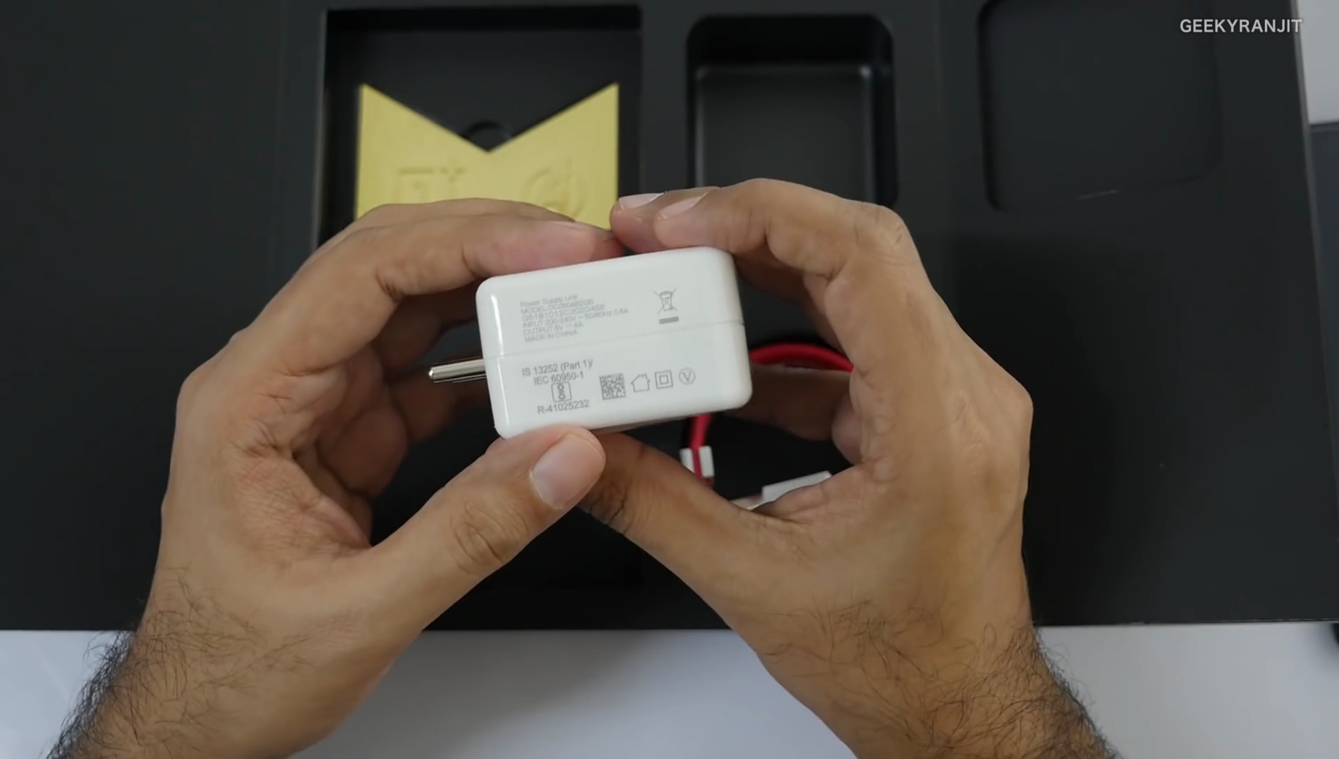 Sforum - Trang thông tin công nghệ mới nhất Sforum-OnePlus-6-Avengers_01152 Mở hộp OnePlus 6 phiên bản đặc biệt Avengers Infinity War, giá 15.07 triệu đồng Sforum - Trang thông tin công nghệ mới nhất Sforum-OnePlus-6-Avengers_01152 Mở hộp OnePlus 6 phiên bản đặc biệt Avengers Infinity War, giá 15.07 triệu đồng