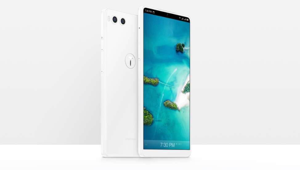 Phiên bản màu trắng của Smartisan R1. Máy được trang bị cấu hình thuộc hàng top hiện nay với con chip Snapdragon 845 cùng 6/8GB RAM