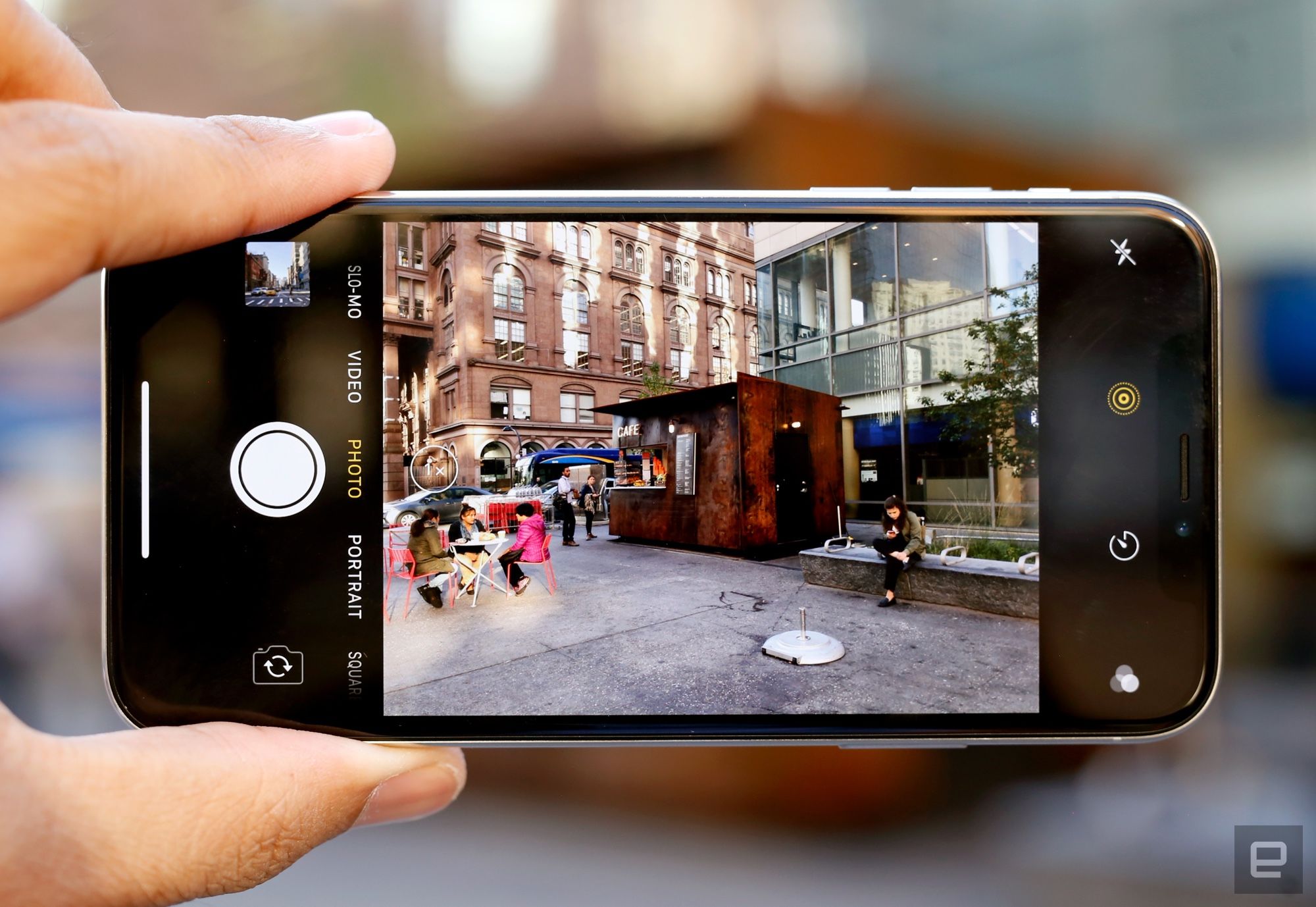 Apple sẽ ra mắt iPhone với cụm 3 camera vào năm sau, có khả năng chụp ...
