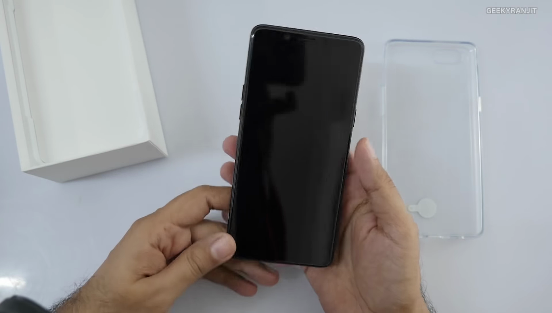 Sforum - Trang thông tin công nghệ mới nhất oppo-realme-1_00824 Mở hộp OPPO Realme 1: Helio P60, màn hình 18:9, camera AI, giá từ 3 triệu đồng Sforum - Trang thông tin công nghệ mới nhất oppo-realme-1_00824 Mở hộp OPPO Realme 1: Helio P60, màn hình 18:9, camera AI, giá từ 3 triệu đồng