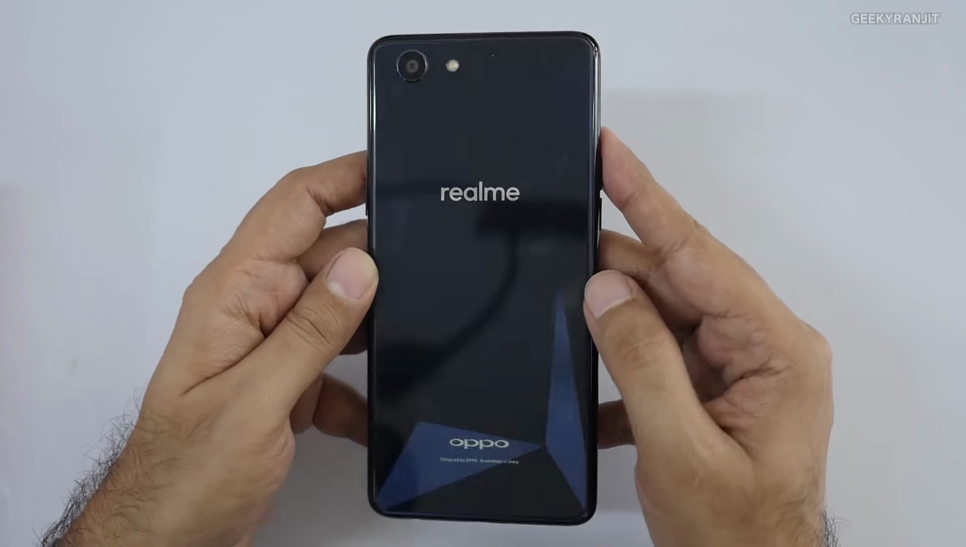 Sforum - Trang thông tin công nghệ mới nhất oppo-realme-1_01741 Mở hộp OPPO Realme 1: Helio P60, màn hình 18:9, camera AI, giá từ 3 triệu đồng Sforum - Trang thông tin công nghệ mới nhất oppo-realme-1_01741 Mở hộp OPPO Realme 1: Helio P60, màn hình 18:9, camera AI, giá từ 3 triệu đồng