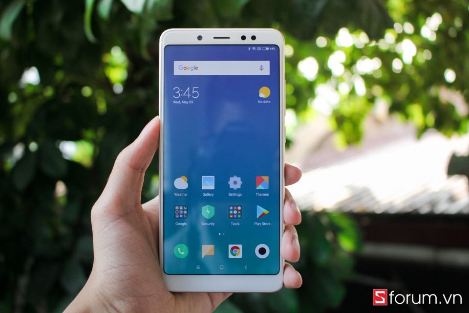 Sforum - Trang thông tin công nghệ mới nhất rmn5-14 Mở hộp và trên tay nhanh Xiaomi Redmi Note 5 chính hãng: Snapdragon 636, RAM 3GB, camera AI kép, giá từ 4.8 triệu Sforum - Trang thông tin công nghệ mới nhất rmn5-14 Mở hộp và trên tay nhanh Xiaomi Redmi Note 5 chính hãng: Snapdragon 636, RAM 3GB, camera AI kép, giá từ 4.8 triệu