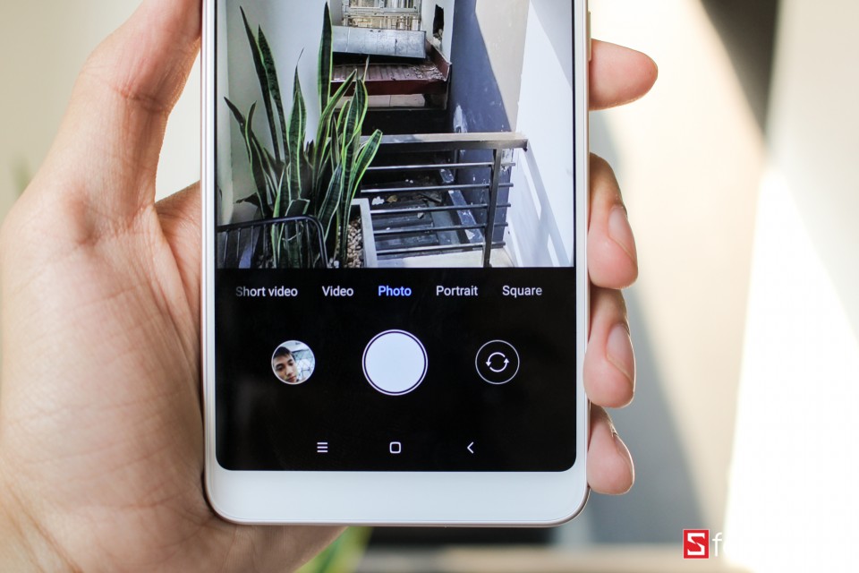 Sforum - Trang thông tin công nghệ mới nhất rmn5-31-0924 Mở hộp và trên tay nhanh Xiaomi Redmi Note 5 chính hãng: Snapdragon 636, RAM 3GB, camera AI kép, giá từ 4.8 triệu Sforum - Trang thông tin công nghệ mới nhất rmn5-31-0924 Mở hộp và trên tay nhanh Xiaomi Redmi Note 5 chính hãng: Snapdragon 636, RAM 3GB, camera AI kép, giá từ 4.8 triệu