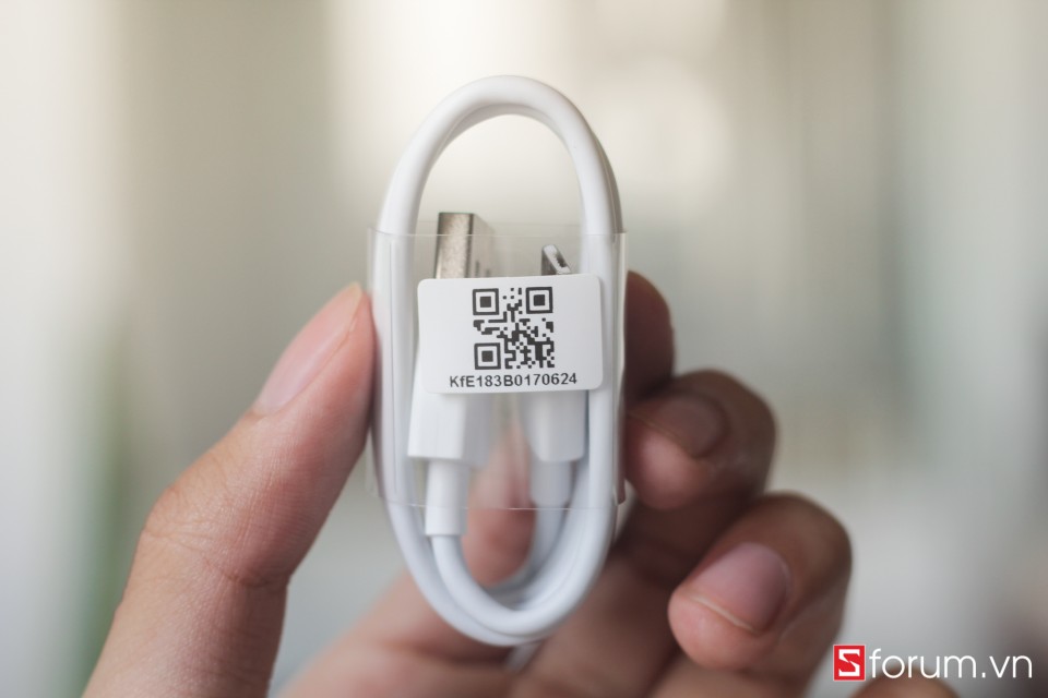 Sforum - Trang thông tin công nghệ mới nhất rmn5-4 Mở hộp và trên tay nhanh Xiaomi Redmi Note 5 chính hãng: Snapdragon 636, RAM 3GB, camera AI kép, giá từ 4.8 triệu Sforum - Trang thông tin công nghệ mới nhất rmn5-4 Mở hộp và trên tay nhanh Xiaomi Redmi Note 5 chính hãng: Snapdragon 636, RAM 3GB, camera AI kép, giá từ 4.8 triệu