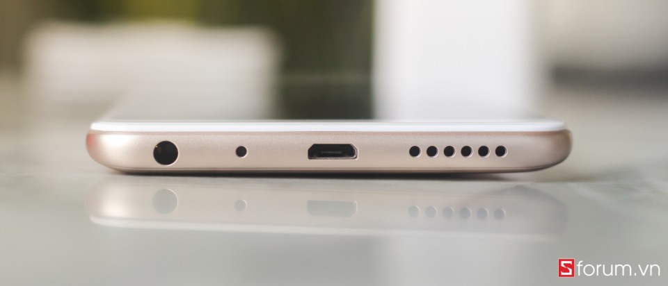 Sforum - Trang thông tin công nghệ mới nhất rmn5-7 Mở hộp và trên tay nhanh Xiaomi Redmi Note 5 chính hãng: Snapdragon 636, RAM 3GB, camera AI kép, giá từ 4.8 triệu Sforum - Trang thông tin công nghệ mới nhất rmn5-7 Mở hộp và trên tay nhanh Xiaomi Redmi Note 5 chính hãng: Snapdragon 636, RAM 3GB, camera AI kép, giá từ 4.8 triệu