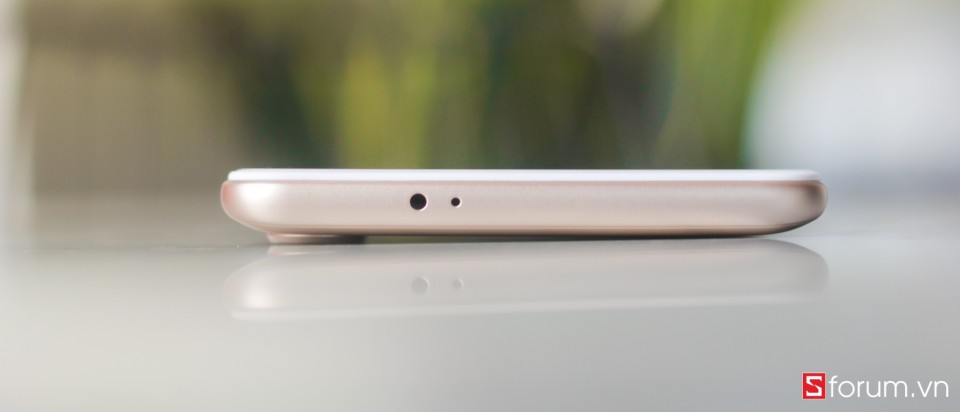 Sforum - Trang thông tin công nghệ mới nhất rmn5-9 Mở hộp và trên tay nhanh Xiaomi Redmi Note 5 chính hãng: Snapdragon 636, RAM 3GB, camera AI kép, giá từ 4.8 triệu Sforum - Trang thông tin công nghệ mới nhất rmn5-9 Mở hộp và trên tay nhanh Xiaomi Redmi Note 5 chính hãng: Snapdragon 636, RAM 3GB, camera AI kép, giá từ 4.8 triệu