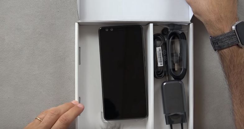 HTC U12+ không có cáp chuyển đổi USB-C to 3.5mm, mua thêm với giá 12$