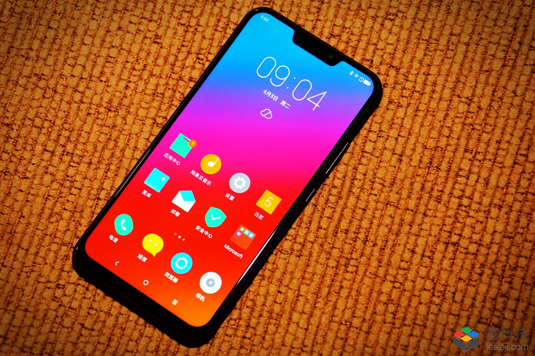 Lenovo Z5 với màn hình 