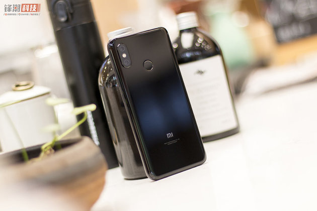 Sforum - Trang thông tin công nghệ mới nhất Mi-8-2 Xiaomi Mi 8 tiếp tục cháy hàng trong lần mở bán thứ 2 Sforum - Trang thông tin công nghệ mới nhất Mi-8-2 Xiaomi Mi 8 tiếp tục cháy hàng trong lần mở bán thứ 2
