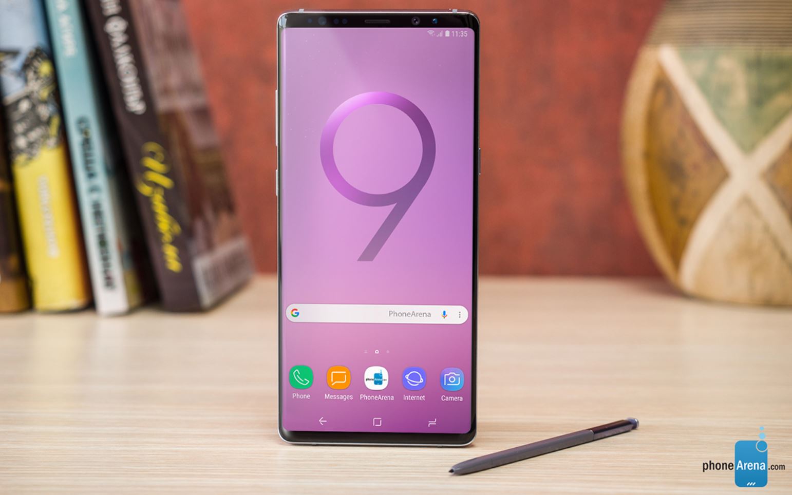 Galaxy Note 9 với màn hình viền bezel cực mỏng ở cả 4 cạnh, cho tỷ lệ diện tích màn hình lên đến hơn 90%