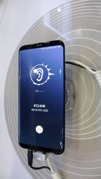Sforum - Trang thông tin công nghệ mới nhất samsung-sound-display-prototype-338x600 Xuất hiện nguyên mẫu Galaxy S10 với màn hình vô cực mới chiếm trọn mặt trước Sforum - Trang thông tin công nghệ mới nhất samsung-sound-display-prototype-338x600 Xuất hiện nguyên mẫu Galaxy S10 với màn hình vô cực mới chiếm trọn mặt trước
