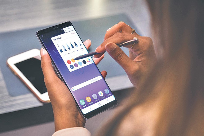Sforum - Trang thông tin công nghệ mới nhất Galaxy-Note-9-TechTimes Galaxy Note9 được chứng nhận tại Trung Quốc, ra mắt vào 9/8 tới Sforum - Trang thông tin công nghệ mới nhất Galaxy-Note-9-TechTimes Galaxy Note9 được chứng nhận tại Trung Quốc, ra mắt vào 9/8 tới