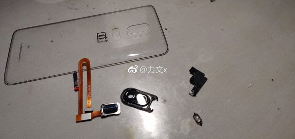 Sforum - Trang thông tin công nghệ mới nhất oneplus-6-translucent-5 Cùng chiêm ngưỡng OnePlus 6 phiên bản mặt lưng trong suốt "cực xấu" này Sforum - Trang thông tin công nghệ mới nhất oneplus-6-translucent-5 Cùng chiêm ngưỡng OnePlus 6 phiên bản mặt lưng trong suốt "cực xấu" này