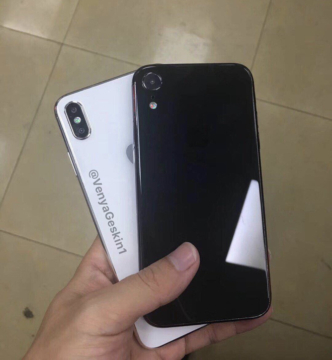 Sforum - Trang thông tin công nghệ mới nhất photo-1-1532962459443201966615 iPhone X Plus và iPhone 6.1-inch tiếp tục lộ diện trong video trên tay mới Sforum - Trang thông tin công nghệ mới nhất photo-1-1532962459443201966615 iPhone X Plus và iPhone 6.1-inch tiếp tục lộ diện trong video trên tay mới