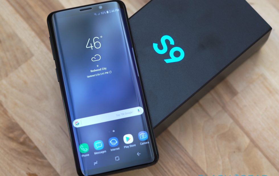 Nhà máy sản xuất điện thoại lớn nhất thế giới của Samsung được khánh thành tại Ấn Độ hôm nay