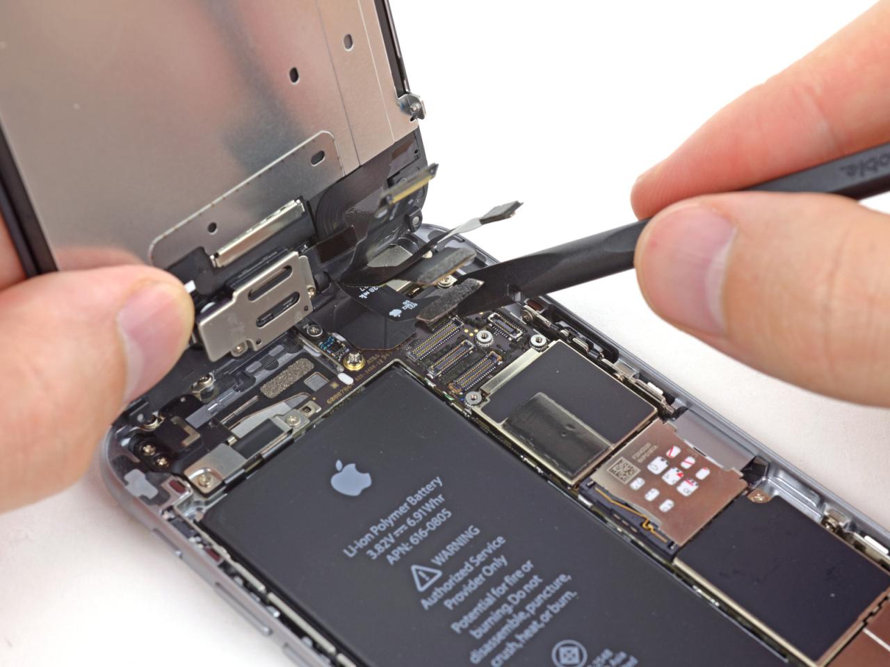 Nhờ vào nguồn linh kiện dồi dào mà việc sửa chữa iPhone 6 có giá rất dễ chịu