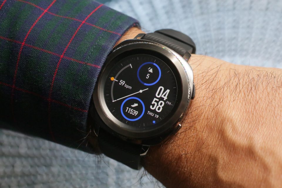 Sforum - Trang thông tin công nghệ mới nhất Samsung-Galaxy-Watch-Recent-Design-and-Features-Information-960x640 6 mẹo tăng thời lượng sử dụng pin cho Samsung Galaxy Watch của bạn Sforum - Trang thông tin công nghệ mới nhất Samsung-Galaxy-Watch-Recent-Design-and-Features-Information-960x640 6 mẹo tăng thời lượng sử dụng pin cho Samsung Galaxy Watch của bạn