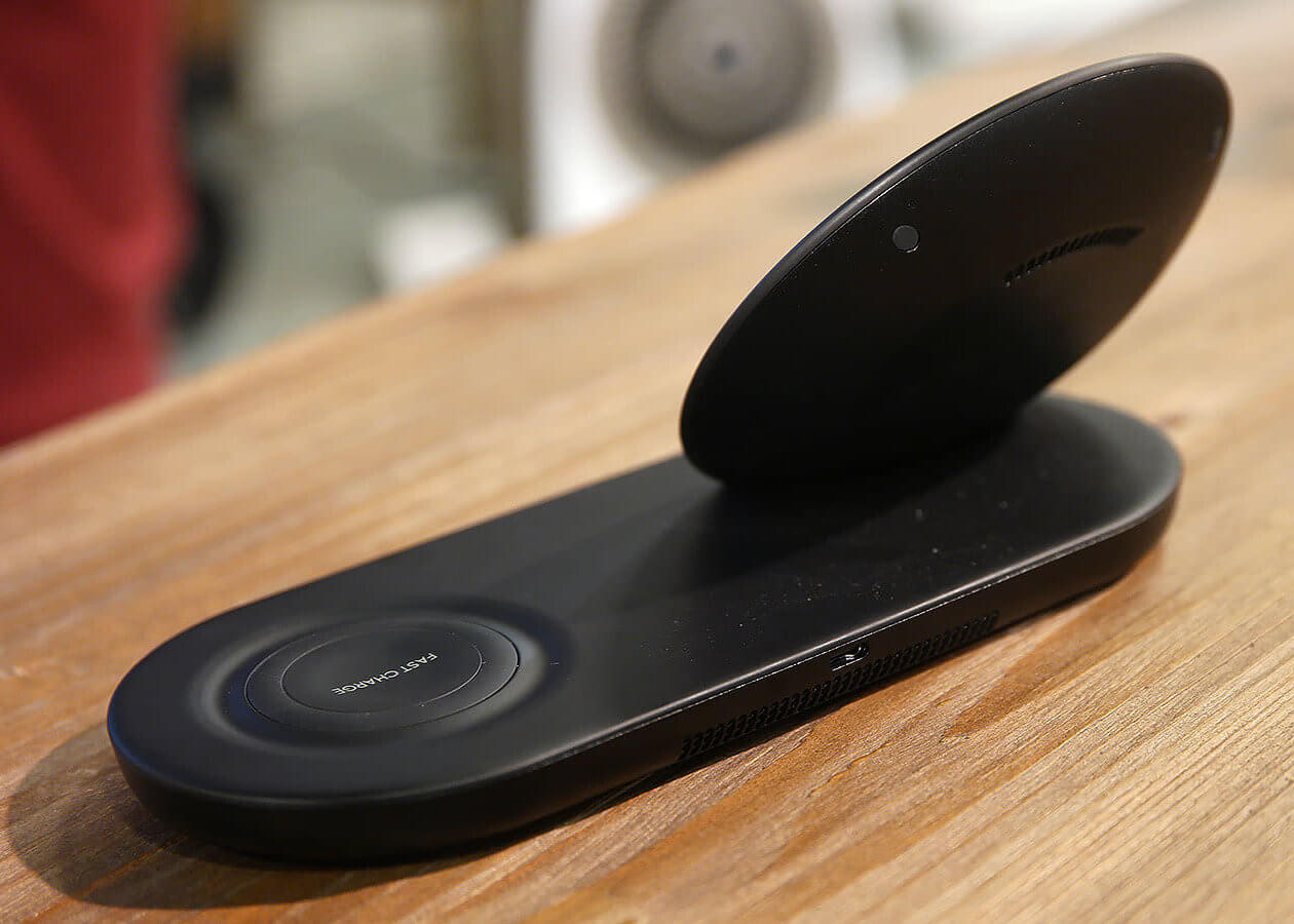 Samsung Wireless Charger Flashing Summafinance