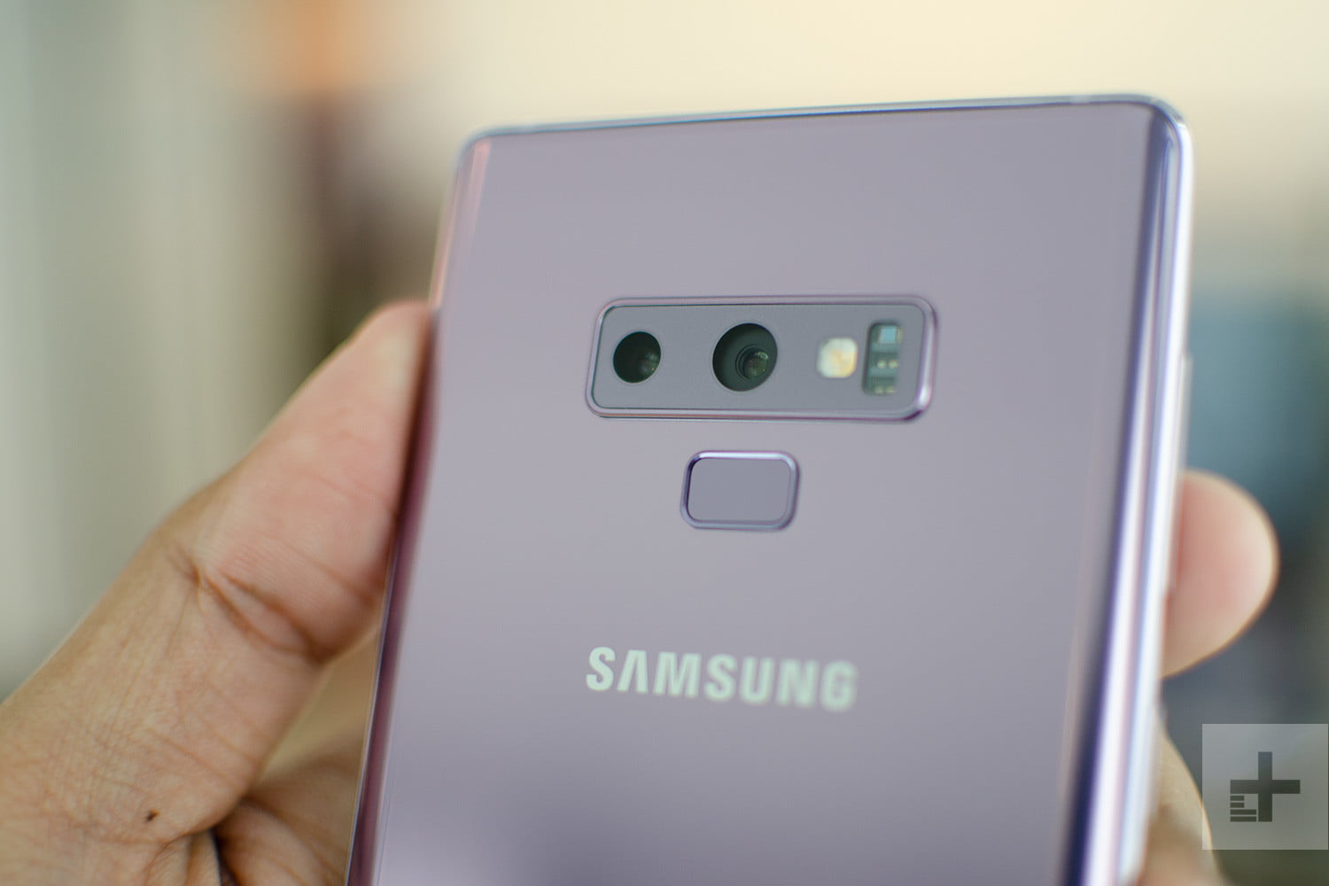 Sforum - Trang thông tin công nghệ mới nhất galaxy-note-9-hands-on-camera-angle Chưa bán ra, Galaxy Note9 đã nhận bản cập nhật phần mềm đầu tiên Sforum - Trang thông tin công nghệ mới nhất galaxy-note-9-hands-on-camera-angle Chưa bán ra, Galaxy Note9 đã nhận bản cập nhật phần mềm đầu tiên