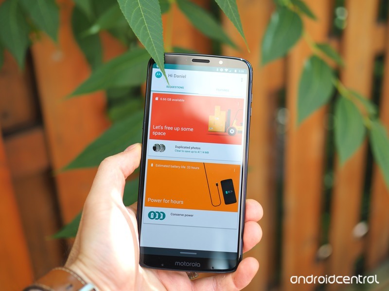 Sforum - Trang thông tin công nghệ mới nhất moto-z3-play-review-23 Sẽ tốt hơn nếu Android P học hỏi phím điều hướng mới của Motorola như thế này Sforum - Trang thông tin công nghệ mới nhất moto-z3-play-review-23 Sẽ tốt hơn nếu Android P học hỏi phím điều hướng mới của Motorola như thế này