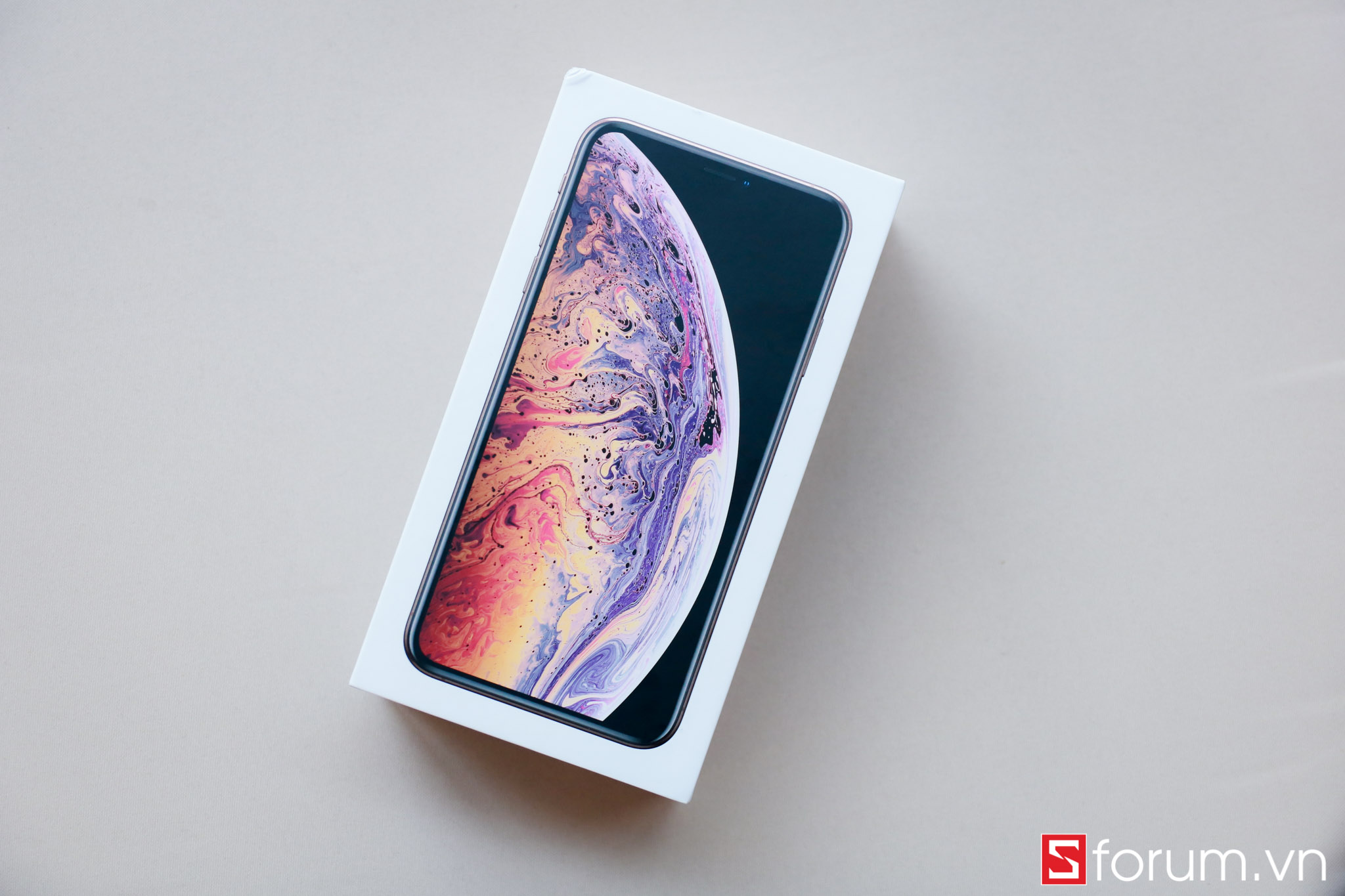 Sforum - Trang thông tin công nghệ mới nhất IMG_0661 Trên tay iPhone Xs Max vàng tại Việt Nam, giá 35 triệu đồng Sforum - Trang thông tin công nghệ mới nhất IMG_0661 Trên tay iPhone Xs Max vàng tại Việt Nam, giá 35 triệu đồng