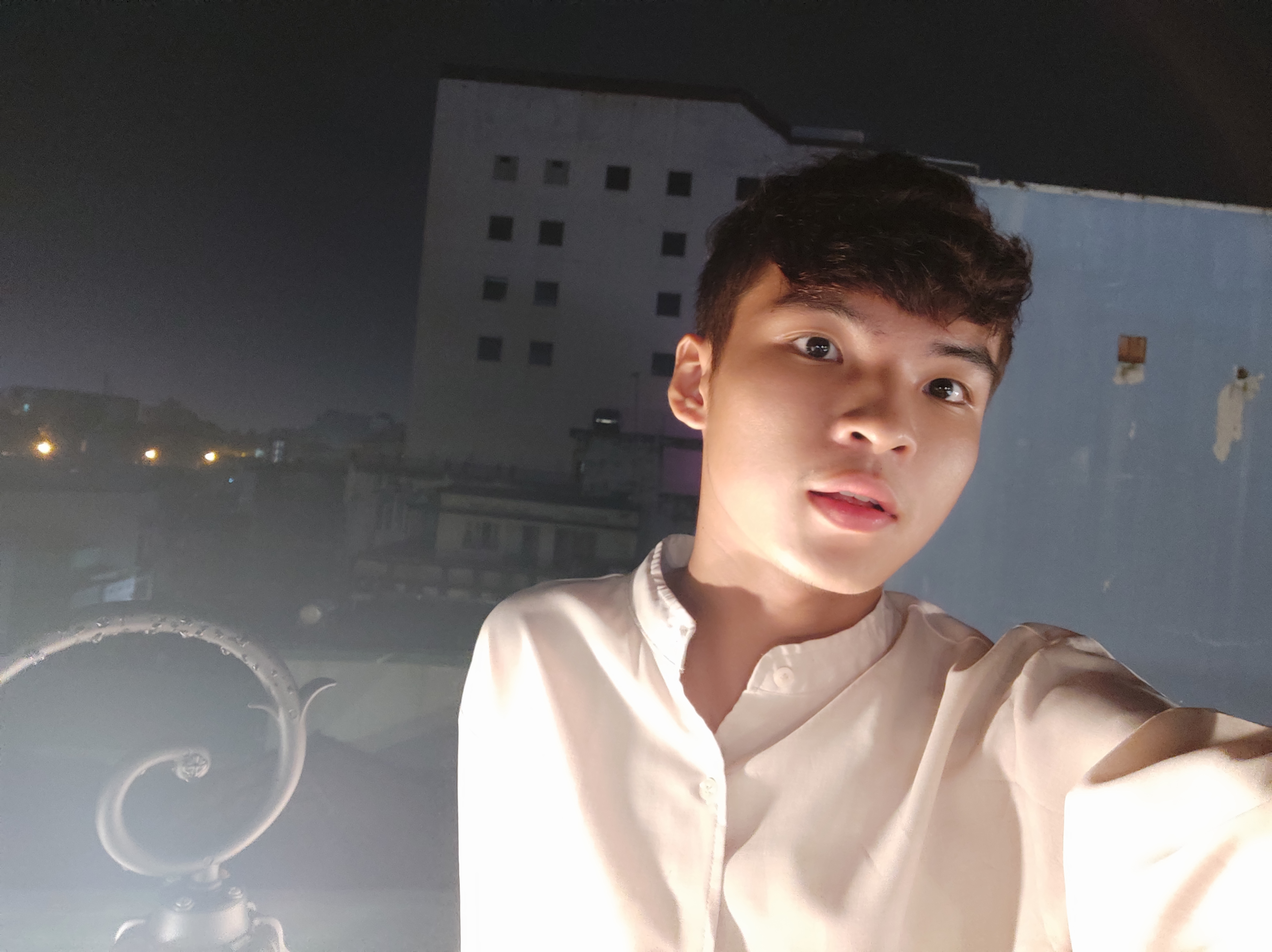 Đánh giá camera Pocophone F1 : Ai bảo gaming phone sẽ chụp tệ?