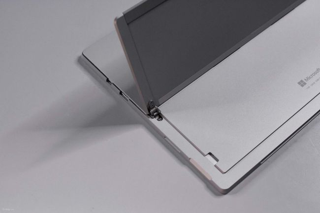 Xuất hiện hình ảnh với thiết kế bo tròn và tên chính thức của Microsoft Surface Pro 6