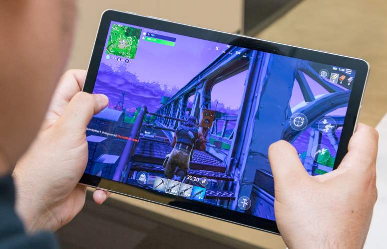 Dung lượng pin khủng, thoải mái chơi game không sợ hết pin