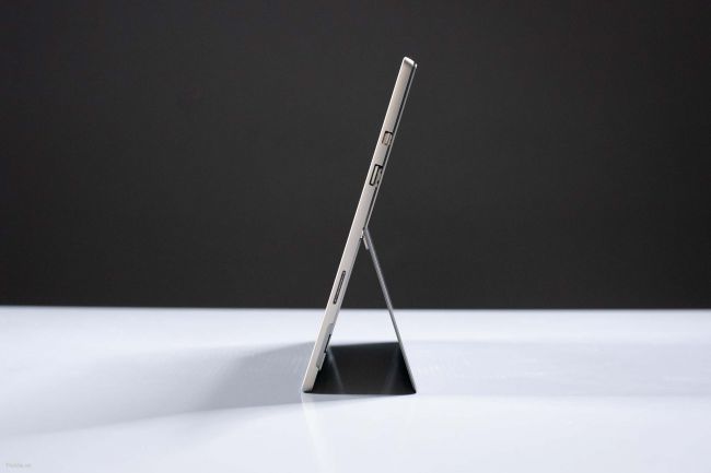 Xuất hiện hình ảnh với thiết kế bo tròn và tên chính thức của Microsoft Surface Pro 6