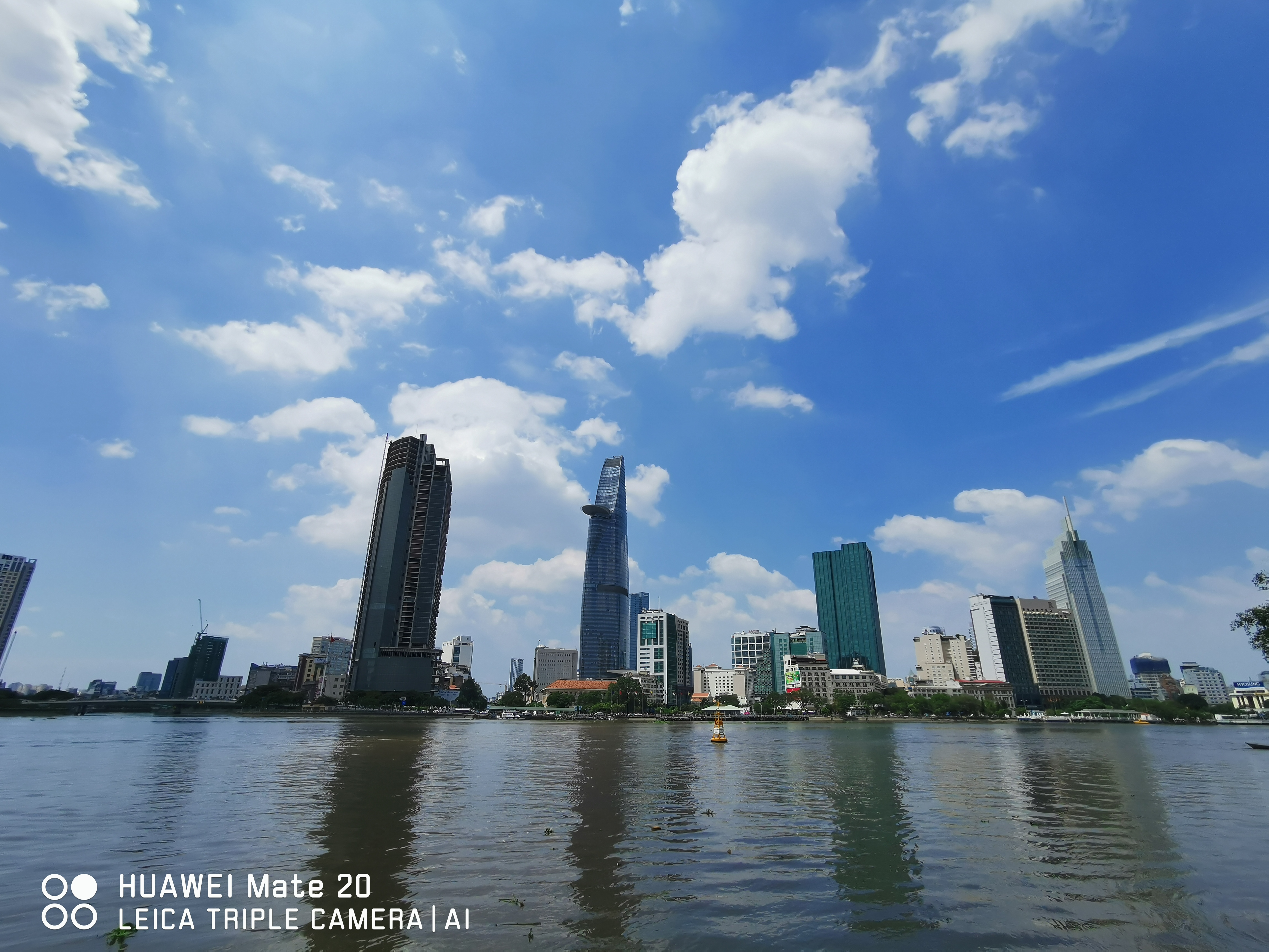 Sài Gòn trông như thế nào qua ống kính của Huawei Mate 20