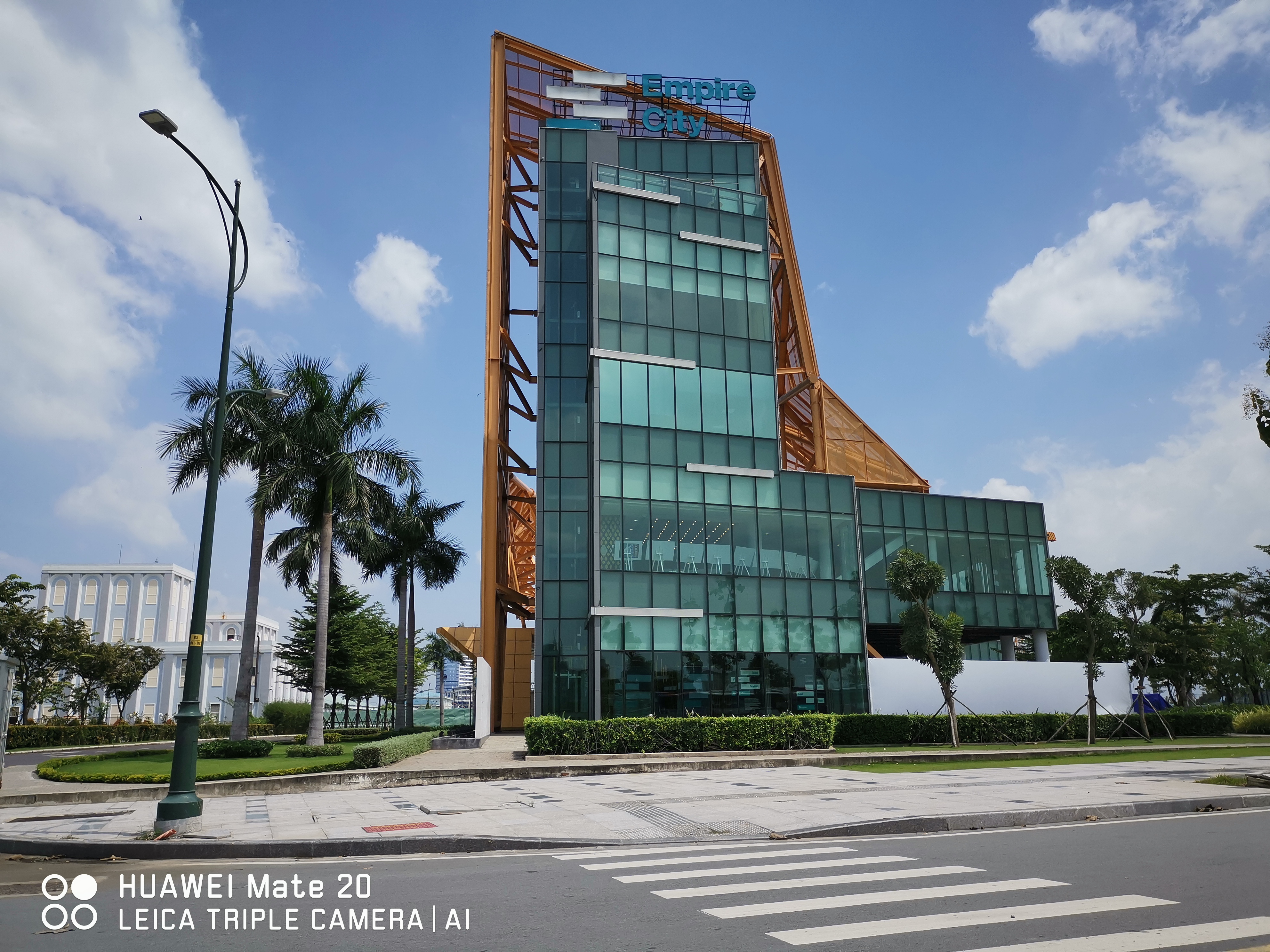Sài Gòn trông như thế nào qua ống kính của Huawei Mate 20