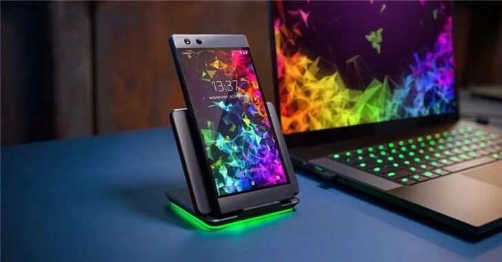Sforum - Trang thông tin công nghệ mới nhất razer-phone-1 Razer Phone 2 sẽ sớm có thêm phiên bản mặt lưng kính trong suốt, tương tự như Mi 8 EE Sforum - Trang thông tin công nghệ mới nhất razer-phone-1 Razer Phone 2 sẽ sớm có thêm phiên bản mặt lưng kính trong suốt, tương tự như Mi 8 EE