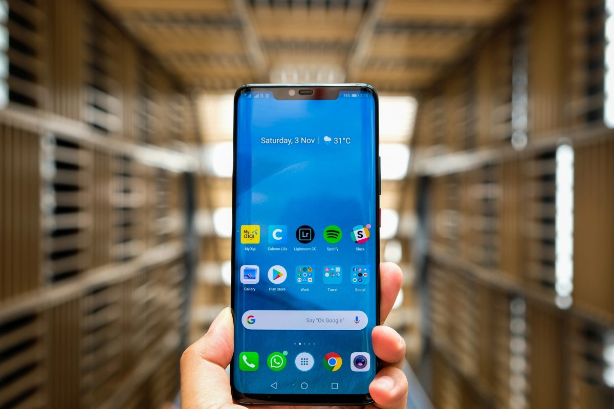 Sforum - Trang thông tin công nghệ mới nhất 181105-huawei-mate-20-pro-review Huawei đệ trình bằng sáng chế smartphone với loa nằm trong màn hình, không có camera selfie Sforum - Trang thông tin công nghệ mới nhất 181105-huawei-mate-20-pro-review Huawei đệ trình bằng sáng chế smartphone với loa nằm trong màn hình, không có camera selfie