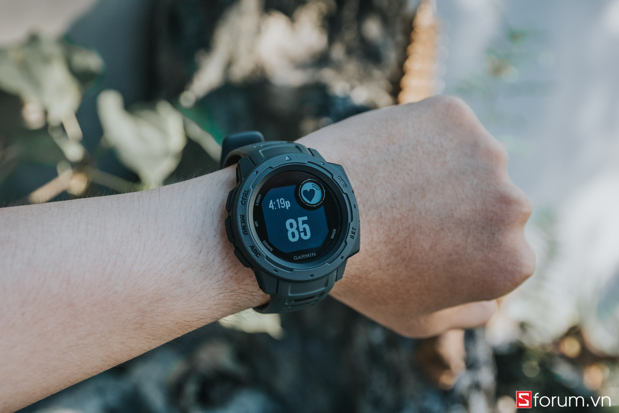 Sforum - Trang thông tin công nghệ mới nhất IMG_7887 Trên tay Garmin Instinct: Smartwatch nồi đồng cối đá nhưng rất "xịn xò" cùng mức giá cực hời Sforum - Trang thông tin công nghệ mới nhất IMG_7887 Trên tay Garmin Instinct: Smartwatch nồi đồng cối đá nhưng rất "xịn xò" cùng mức giá cực hời