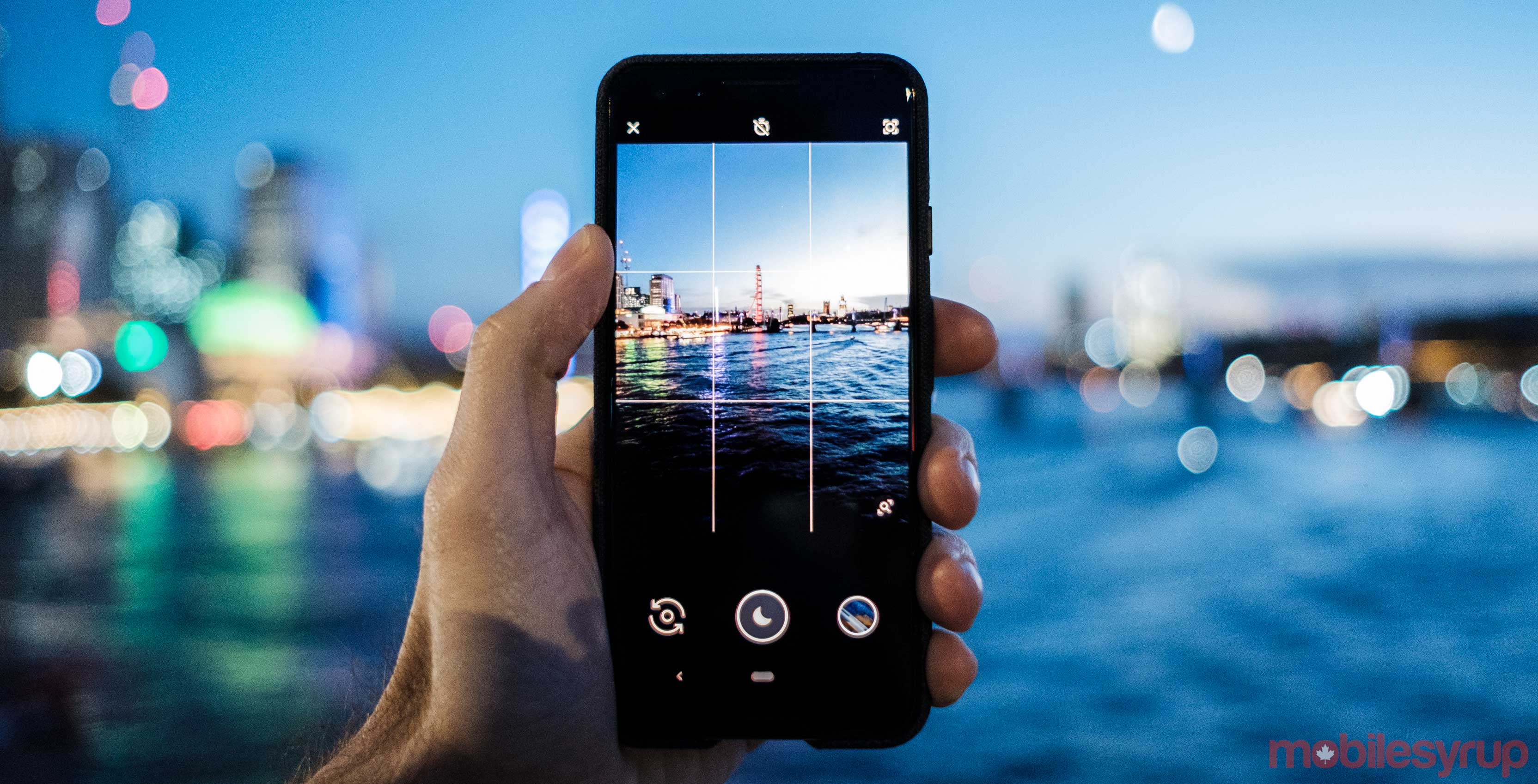 Chế độ Night Sight mới được tích hợp trên bộ đôi Pixel 3/XL