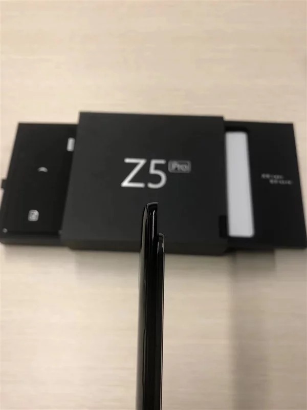 Sforum - Trang thông tin công nghệ mới nhất s_7ac3700fffc84933bd564a706ca779-2 Lenovo Z5 Pro lộ điểm AnTuTu trước ngày ra mắt, xác nhận chạy Snapdragon 710 Sforum - Trang thông tin công nghệ mới nhất s_7ac3700fffc84933bd564a706ca779-2 Lenovo Z5 Pro lộ điểm AnTuTu trước ngày ra mắt, xác nhận chạy Snapdragon 710