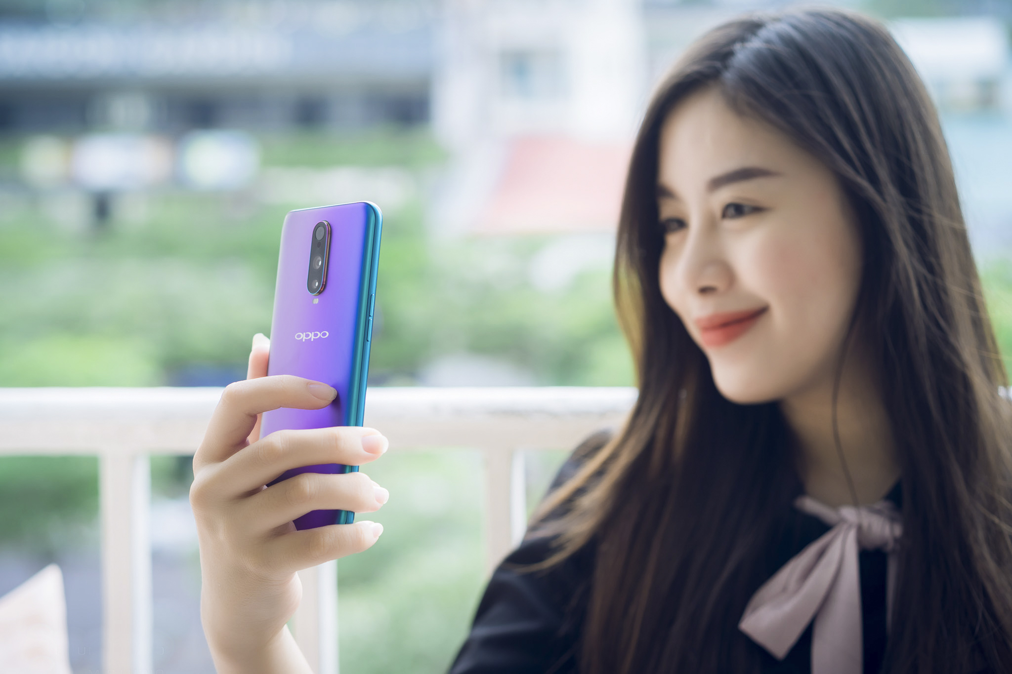 Sforum - Trang thông tin công nghệ mới nhất y6ZNB Top 5 điểm ấn tượng có trên OPPO R17 Pro mới ra mắt tại Việt Nam 