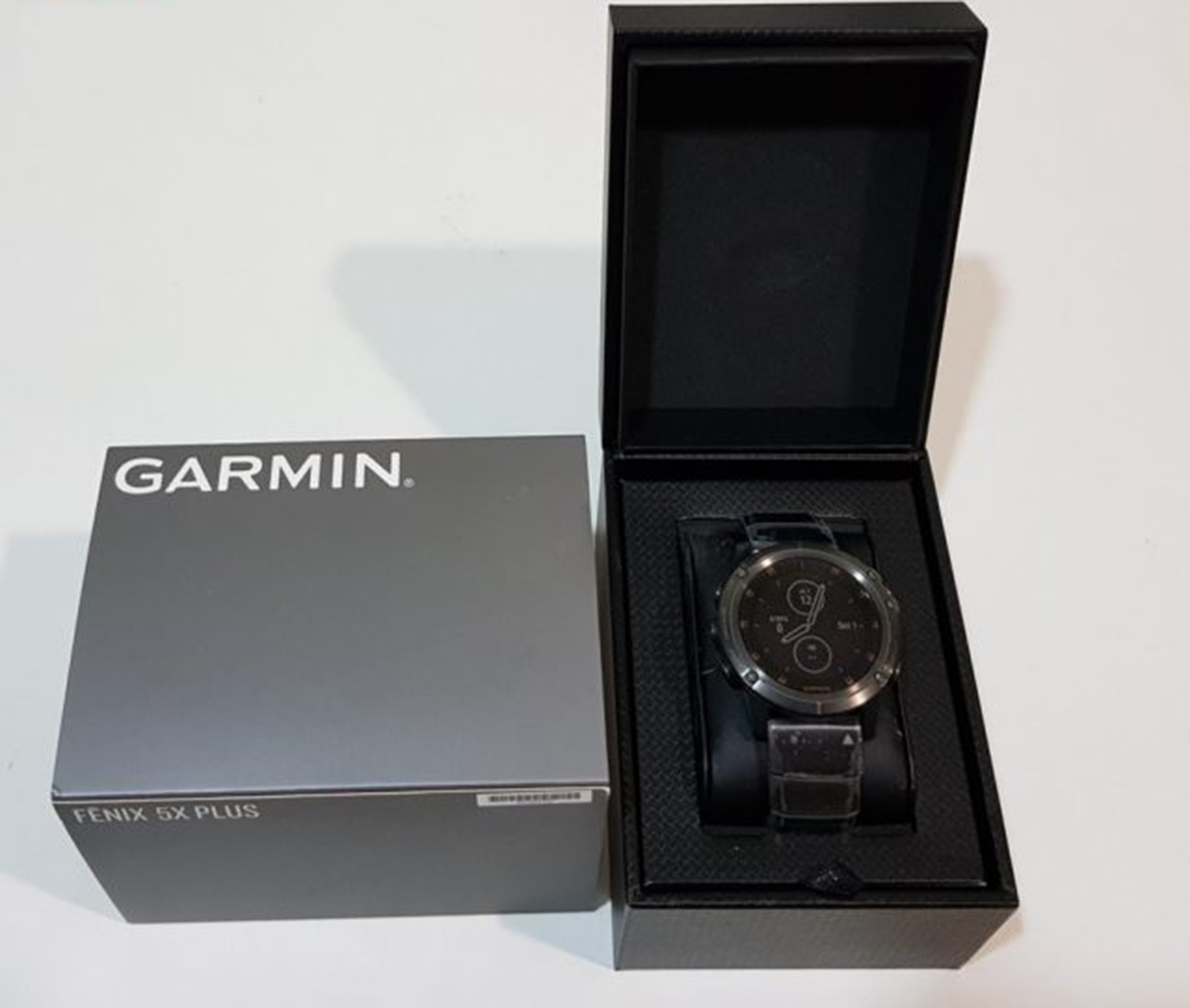 Sforum - Trang thông tin công nghệ mới nhất 5x-box-2_v2-640x542 Đánh giá Garmin Fenix 5X Plus: "Cân cả thế giới thể thao" Sforum - Trang thông tin công nghệ mới nhất 5x-box-2_v2-640x542 Đánh giá Garmin Fenix 5X Plus: "Cân cả thế giới thể thao"