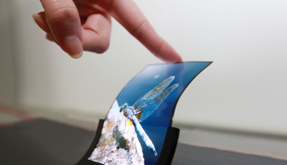 Sforum - Trang thông tin công nghệ mới nhất Galaxy-F-1-960x553 Corning sẽ ra mắt kính cường lực Gorilla Glass "siêu mỏng cánh" cho các thiết bị màn hình gập Sforum - Trang thông tin công nghệ mới nhất Galaxy-F-1-960x553 Corning sẽ ra mắt kính cường lực Gorilla Glass "siêu mỏng cánh" cho các thiết bị màn hình gập