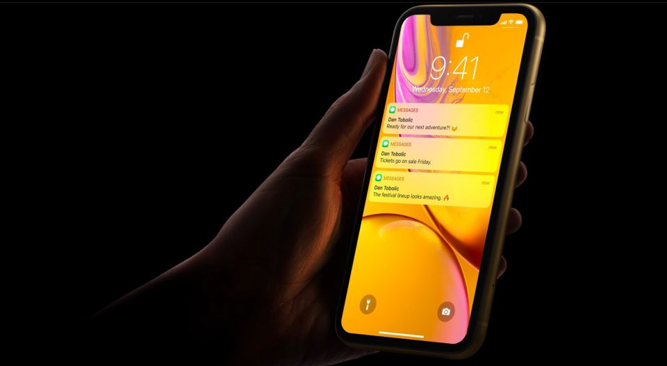 Sforum - Trang thông tin công nghệ mới nhất iPhone-XR-Lock-screen-notfifications-revealed-Face-ID-960x527 iOS 12.1.1 chính thức: FaceTime lật camera tiện hơn, hỗ trợ Live Photos, cải thiện Haptic Touch trên iPhone XR Sforum - Trang thông tin công nghệ mới nhất iPhone-XR-Lock-screen-notfifications-revealed-Face-ID-960x527 iOS 12.1.1 chính thức: FaceTime lật camera tiện hơn, hỗ trợ Live Photos, cải thiện Haptic Touch trên iPhone XR