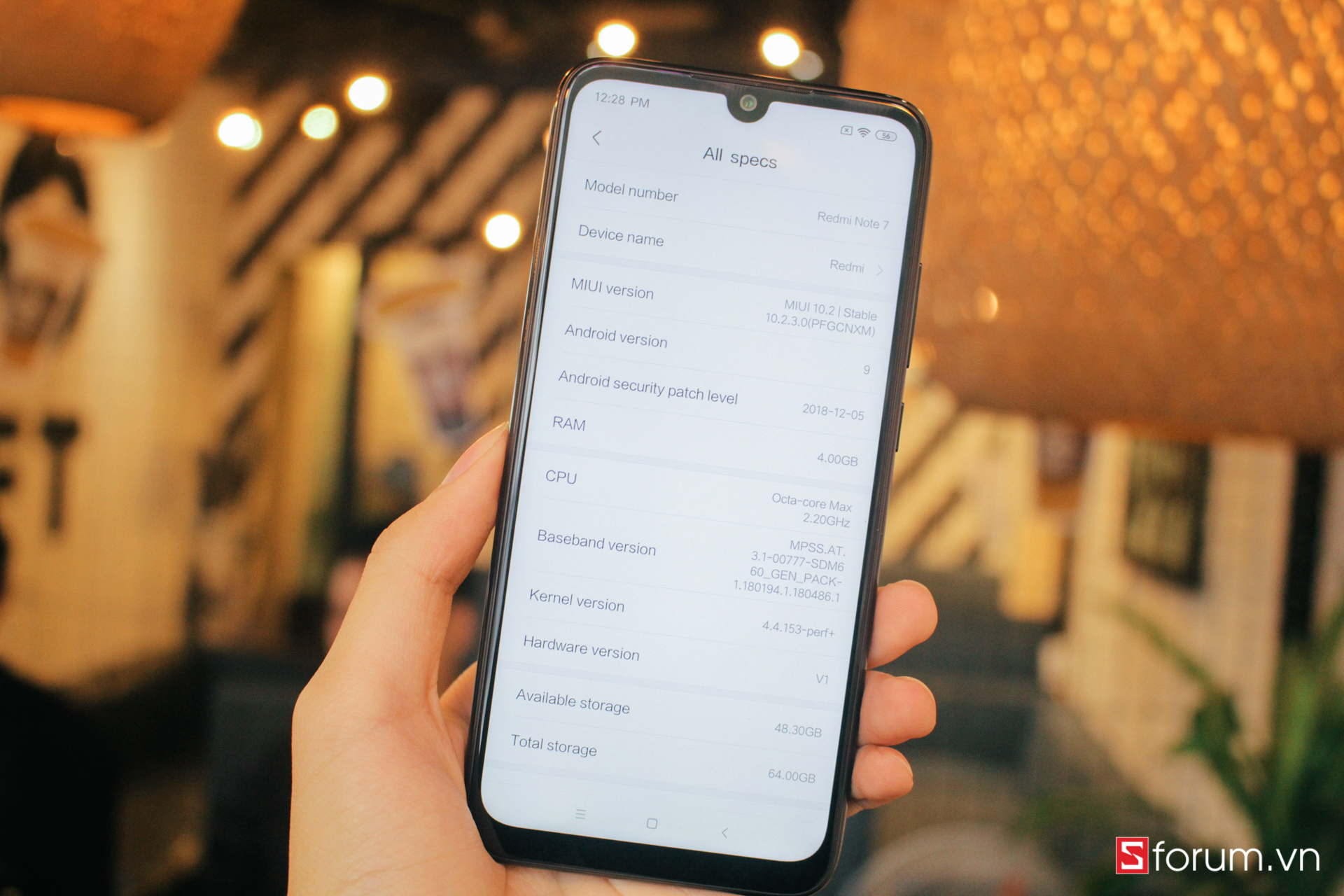 Máy cũng chạy sẵn trên Android 9 Pie với giao diện MIUI 10.2
