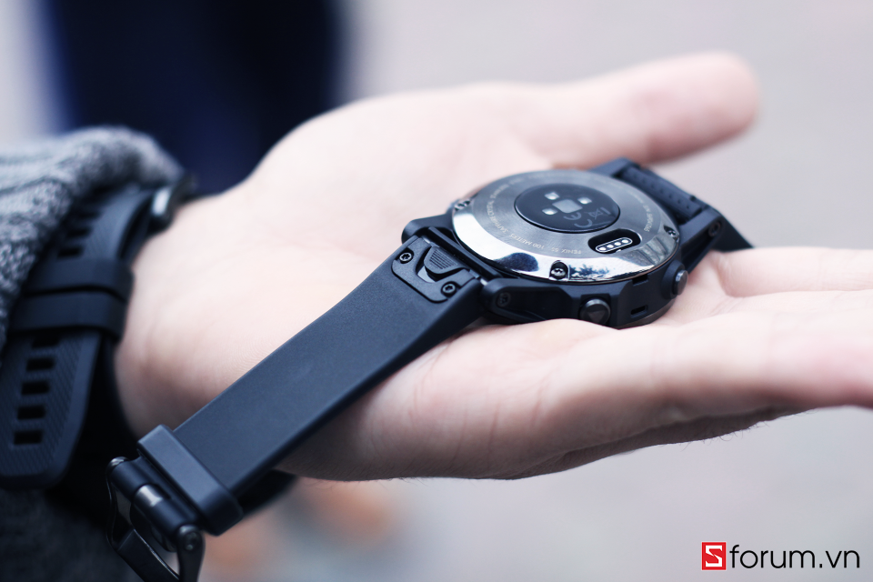 Bí quyết làm sạch bụi dây đeo Silicone cho Smartwatch.