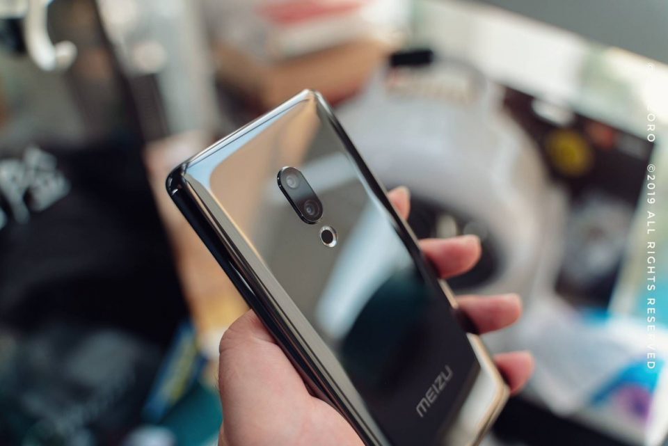 Sforum - Trang thông tin công nghệ mới nhất Meizu-Zero-1-960x641 Cận cảnh Meizu Zero: Smartphone có thiết kế "không lỗ" đầu tiên trên thế giới Sforum - Trang thông tin công nghệ mới nhất Meizu-Zero-1-960x641 Cận cảnh Meizu Zero: Smartphone có thiết kế "không lỗ" đầu tiên trên thế giới