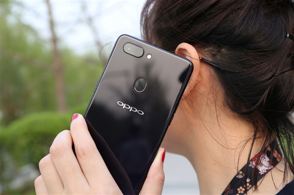 OPPO sẽ sớm ra mắt smartphone tích hợp khả năng sạc không dây