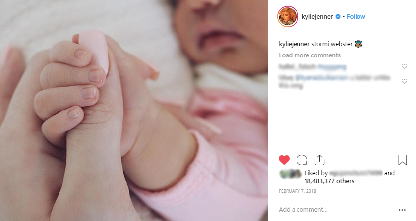 Bức ảnh của Kylie Jenner đã chính thức bị soán ngôi