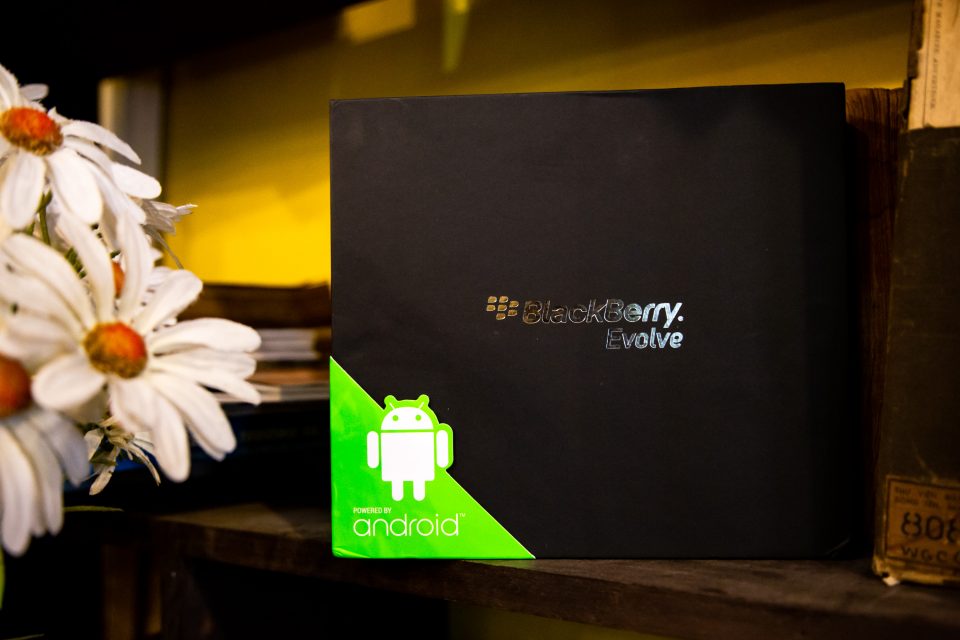 Sforum - Trang thông tin công nghệ mới nhất blackberry-evolve-1-960x640 BlackBerry Evolve sắp sửa được bán chính hãng tại Việt Nam? Sforum - Trang thông tin công nghệ mới nhất blackberry-evolve-1-960x640 BlackBerry Evolve sắp sửa được bán chính hãng tại Việt Nam?