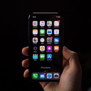 Sforum - Trang thông tin công nghệ mới nhất iPhone-XI-chay-iOS-13-8-300x300 iPhone XI xuất hiện 