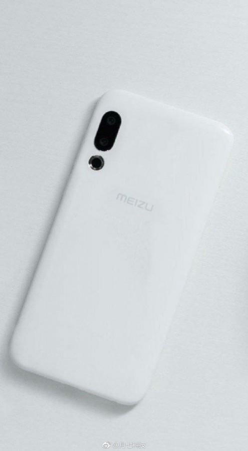 Sforum - Trang thông tin công nghệ mới nhất 2-2 Meizu 16s lộ ảnh thực tế với màu trắng tinh khôi, mặt sau với 3 camera mới 